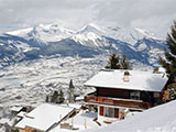diese alpine Alphütte bietet ein weites Alpenpanorama bei Sion im Wallis
